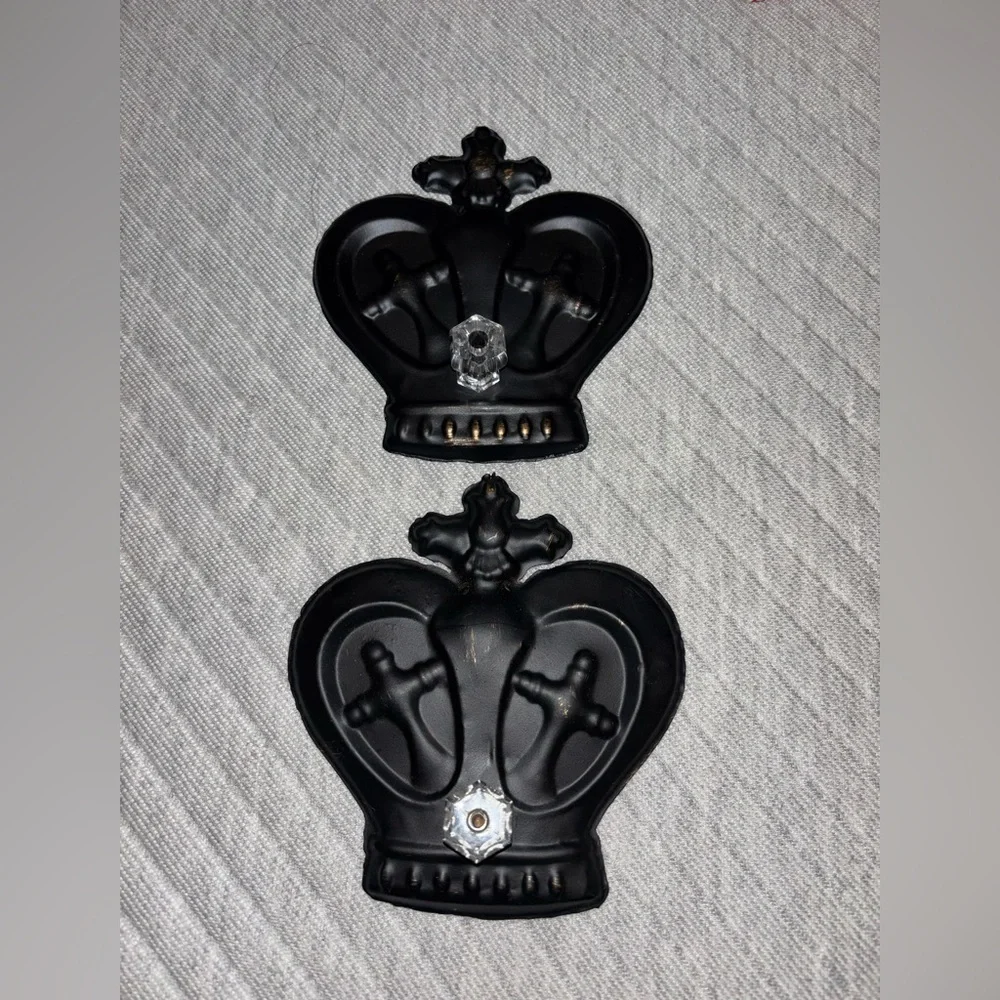 Black Crown Wall Decor Hooks royalty king queen princess cross party organize